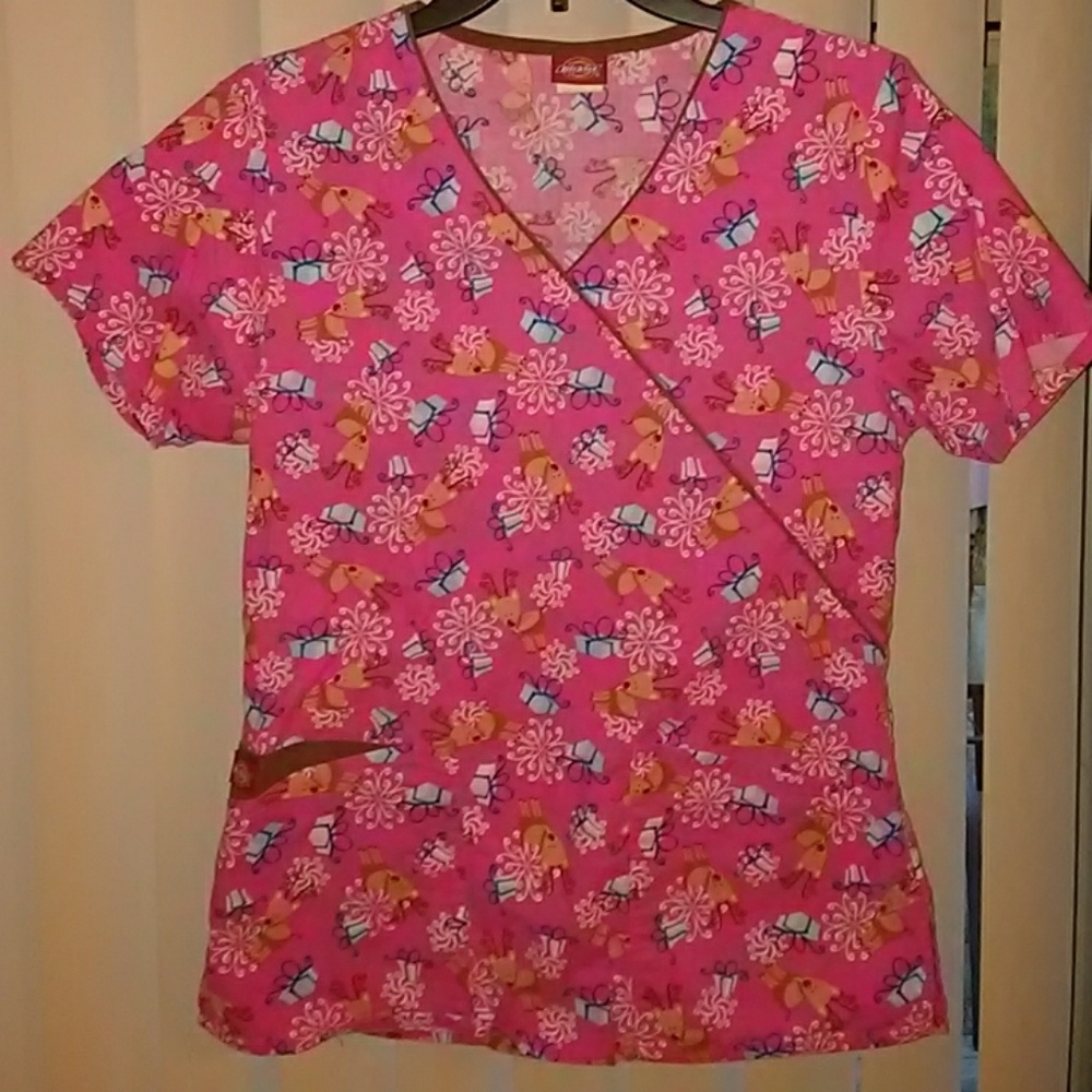 Scrub top